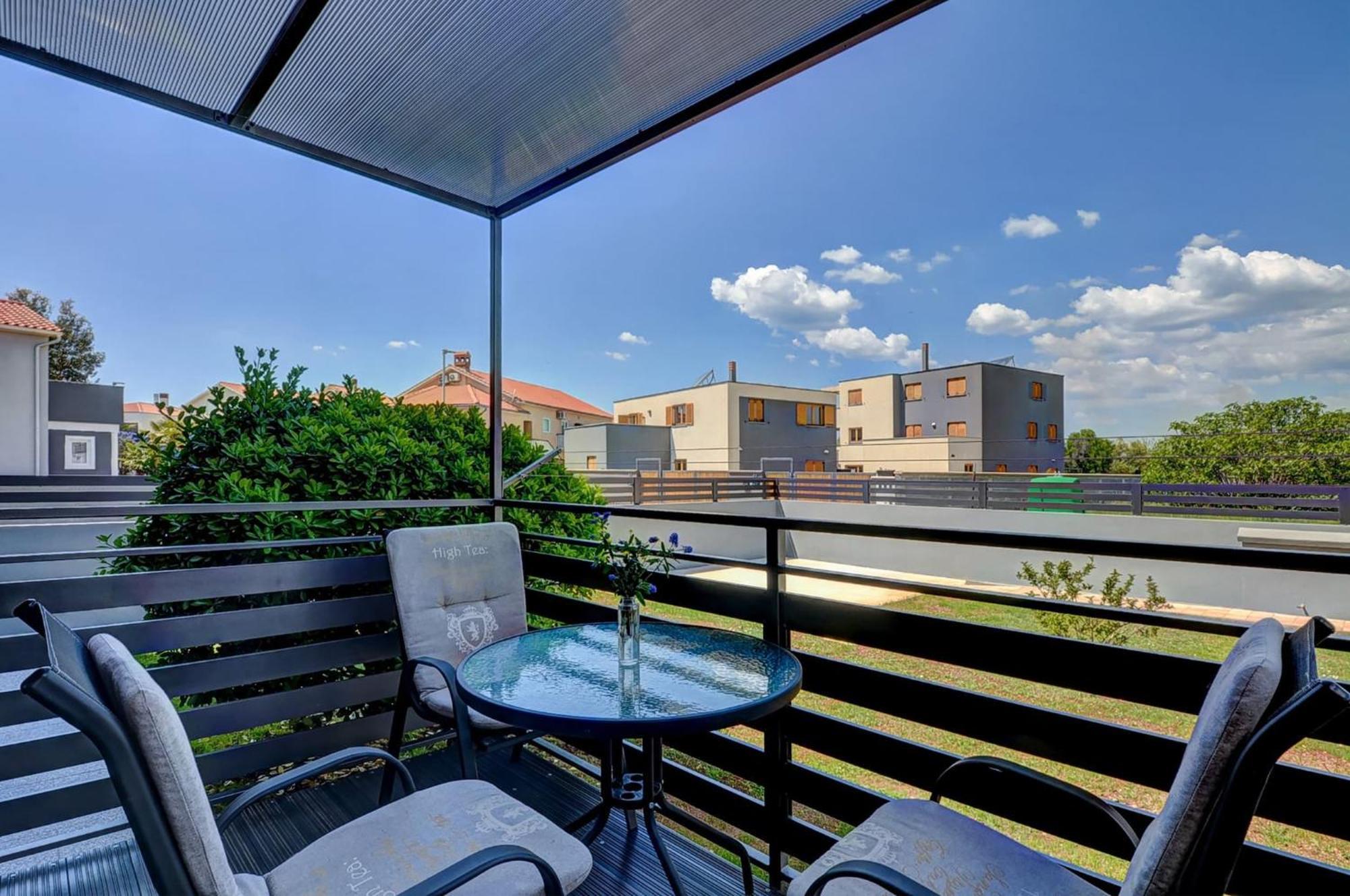 Lovely Apartments In Valbandon Fažana Exterior foto