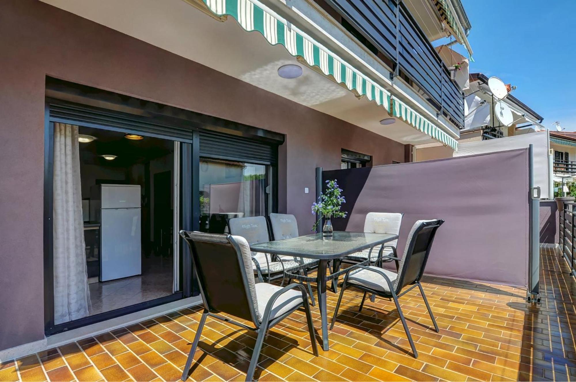 Lovely Apartments In Valbandon Fažana Exterior foto